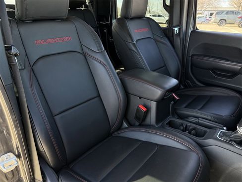 Used 2024 Jeep Gladiator Rubicon image 25