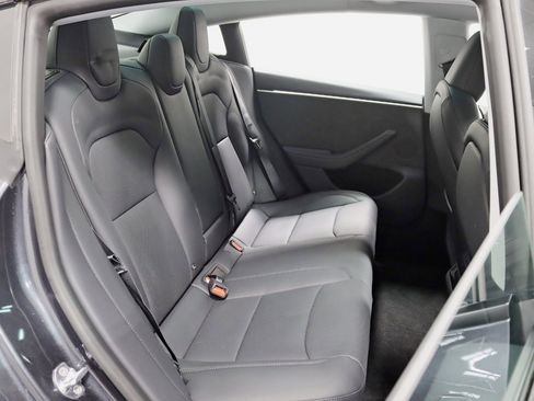 Used 2025 Tesla Model 3 Long Range image 31