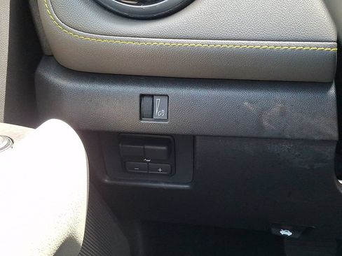 Used 2024 Chevrolet Colorado ZR2 w/ Safety Package AWD/4WD image 26