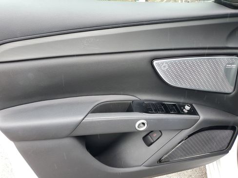 Used 2024 Maserati Grecale GT image 17