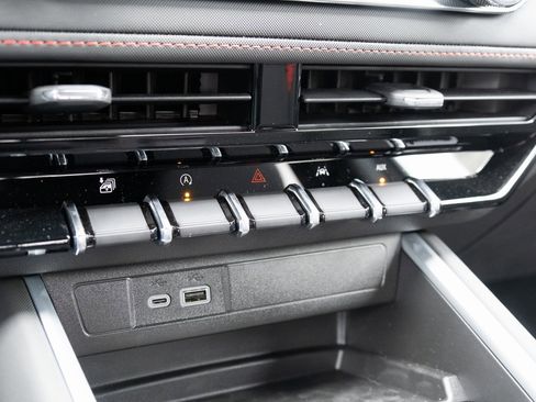 New 2025 Chevrolet Colorado Z71 w/ Z71 Convenience Package 2 image 6