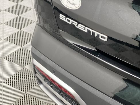 Certified 2023 Kia Sorento EX FWD image 5
