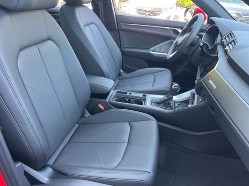 New 2025 Audi Q3 2.0T Premium image 35