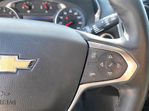 Used 2023 Chevrolet Traverse LT image 23