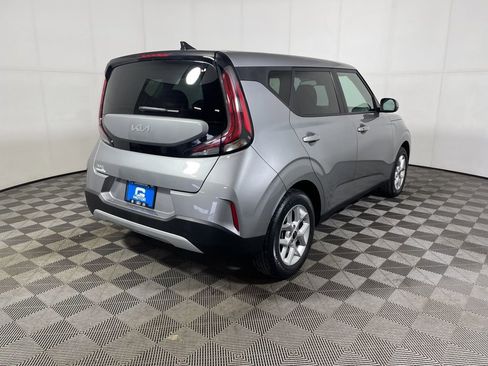 Used 2023 Kia Soul S FWD image 7