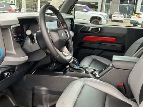 Used 2024 Ford Bronco Black Diamond AWD/4WD image 16