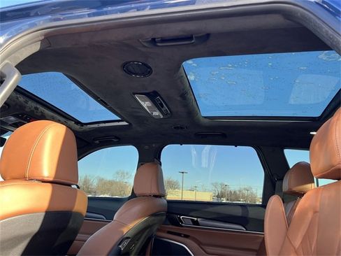 Used 2023 Kia Telluride SX Prestige X-Pro image 16