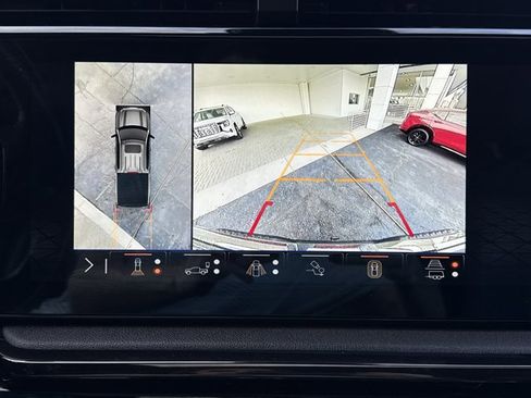 Used 2024 GMC Sierra 1500 AT4 w/ Technology Package image 8