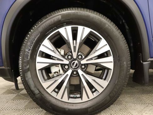 Used 2023 Nissan Rogue SV image 6