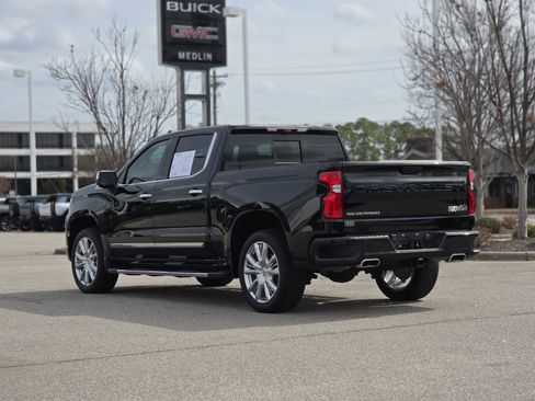 Used 2022 Chevrolet Silverado 1500 High Country w/ Technology Package image 5