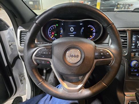 Used 2018 Jeep Grand Cherokee Altitude image 38
