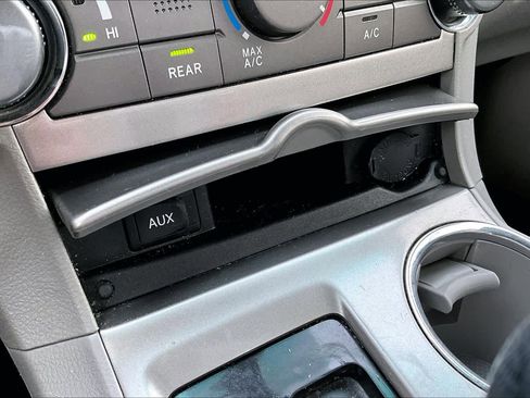 Used 2012 Toyota Highlander SE w/ Tow Pkg image 31