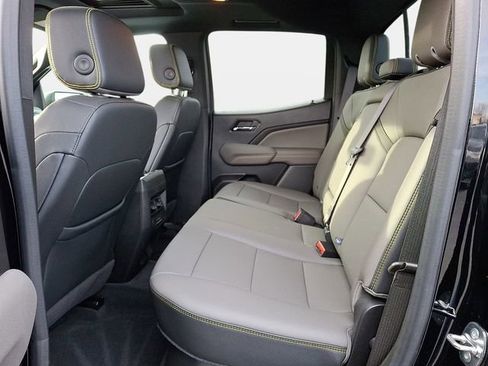 Used 2024 Chevrolet Colorado ZR2 w/ ZR2 Convenience Package III image 12