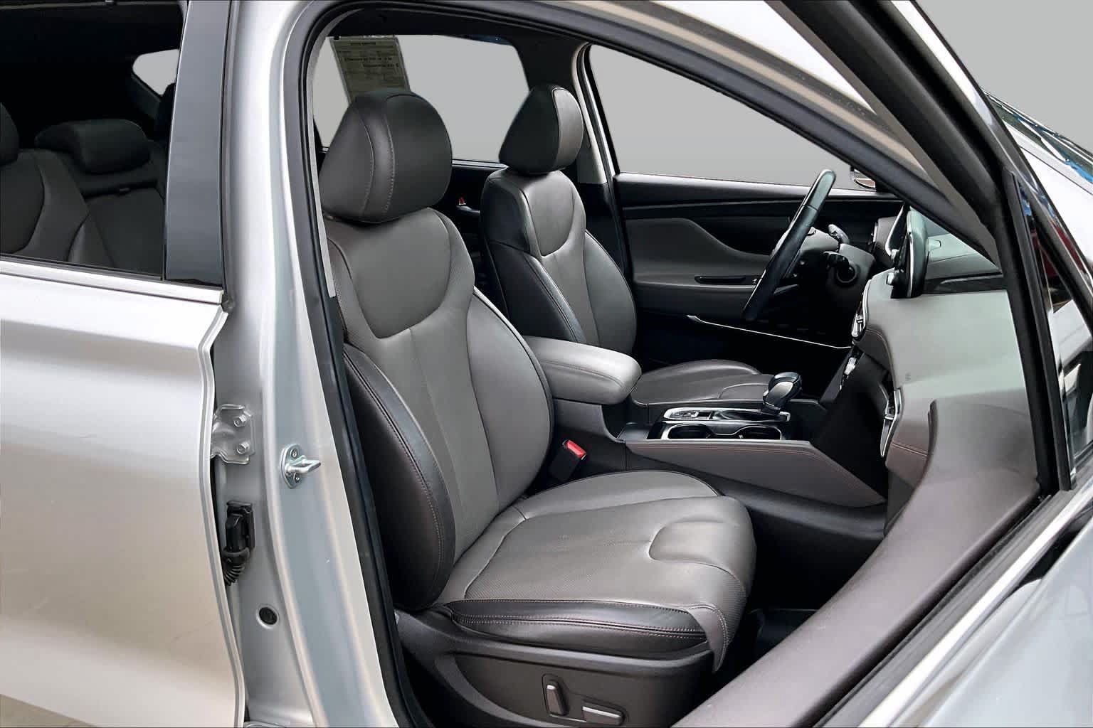 Used 2019 Hyundai Santa Fe Limited FWD image 9