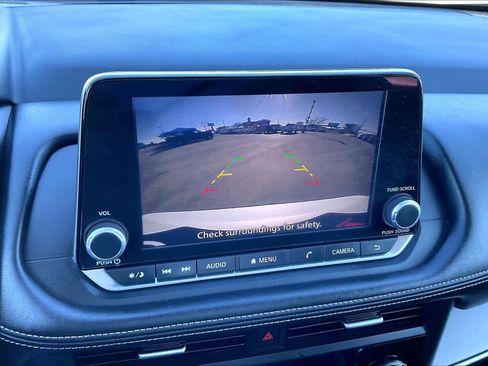 Used 2025 Nissan Rogue SV image 25