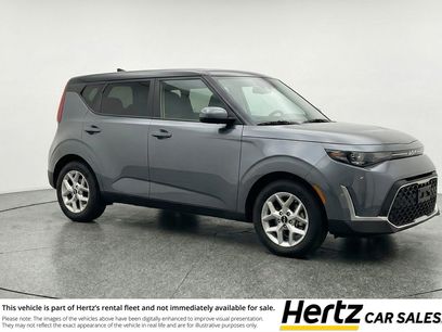 Used 2025 Kia Soul LX w/ LX Technology Package