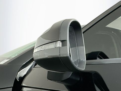 Used 2017 Audi A4 2.0T Premium image 16