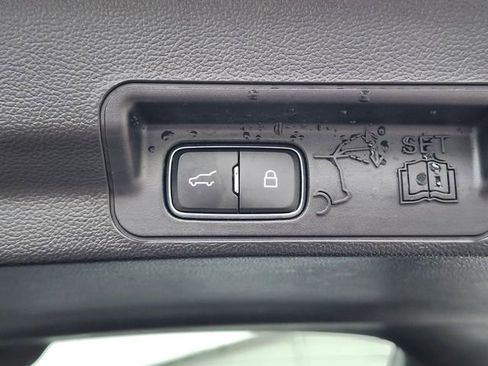 Certified 2022 Ford Explorer Platinum w/ Equipment Group 601A AWD/4WD image 36