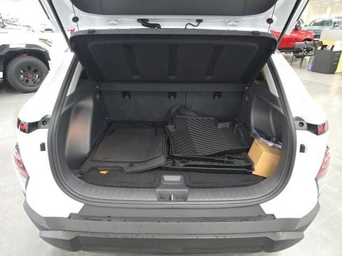 Used 2024 Hyundai Kona SEL FWD image 9