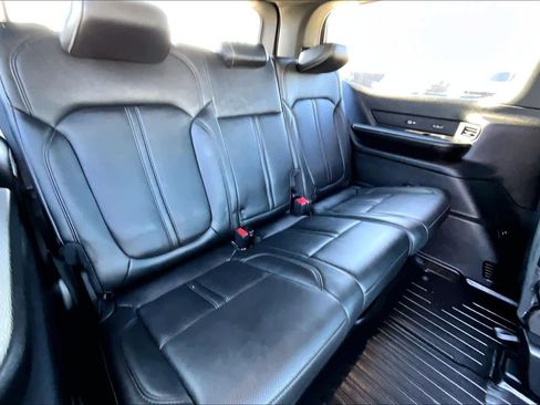 Used 2023 Jeep Wagoneer Series III w/ Premium Group I image 19