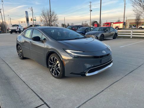 New 2026 Toyota Prius Hybrid XSE image 7