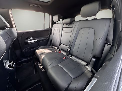 Used 2022 Mercedes-Benz GLB 250 image 20