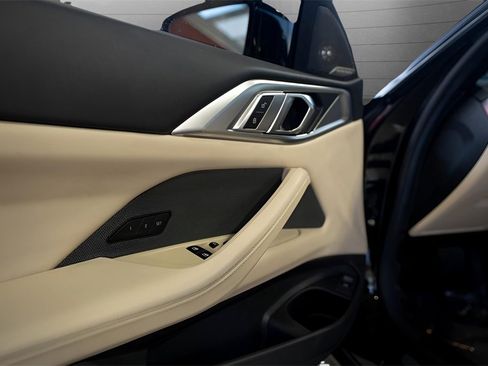 Used 2021 BMW 430i Coupe w/ Premium Package image 18