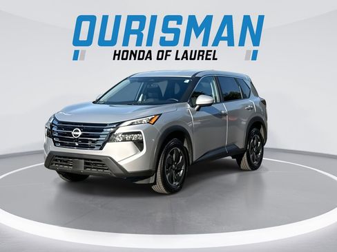 Used 2025 Nissan Rogue SV AWD/4WD image 4