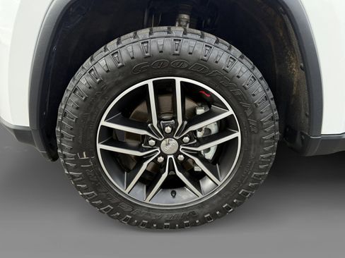 Used 2018 Jeep Grand Cherokee Trailhawk image 9