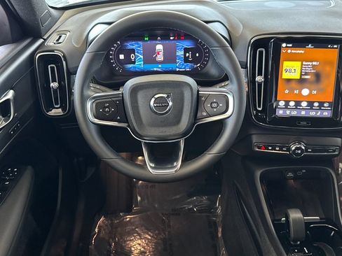 Certified 2023 Volvo XC40 B5 Plus w/ Protection Package Premier AWD/4WD image 13