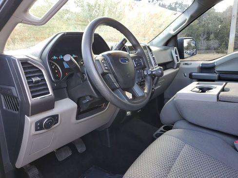 Used 2015 Ford F150 XLT image 16