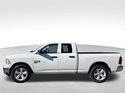 Used 2024 RAM 1500 Classic SLT image 3