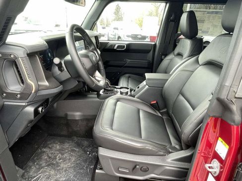 New 2025 Ford Bronco Badlands w/ Sasquatch Package AWD/4WD image 17