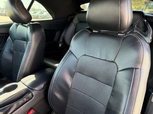 Used 2020 Ford Mustang Premium RWD image 10