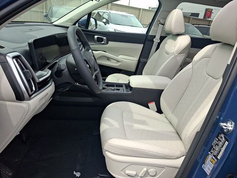 New 2026 Kia Sorento S w/ S Panoramic Sunroof Package AWD/4WD image 9