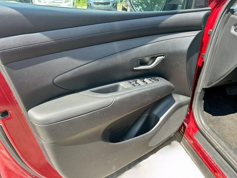 Certified 2025 Hyundai Tucson SEL AWD/4WD image 7