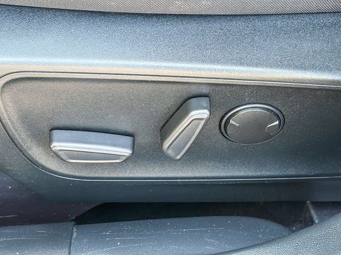 Used 2020 Ford Escape SE FWD image 44