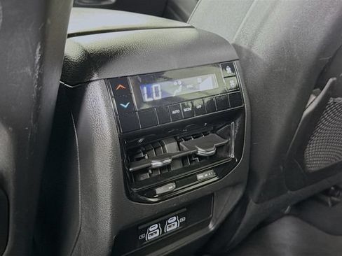 Used 2024 Jeep Grand Cherokee L Laredo RWD image 23