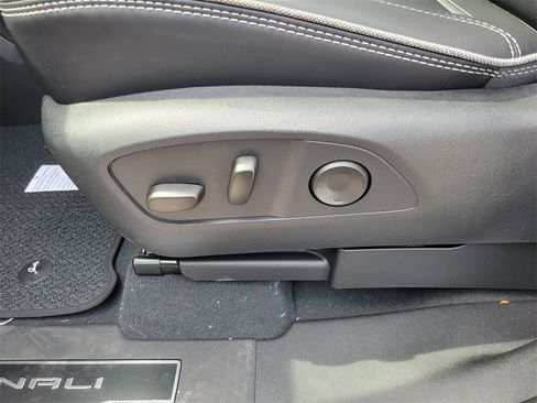 New 2025 GMC Sierra EV Denali image 12