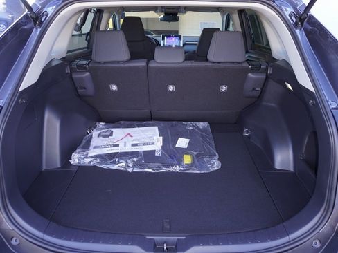 Used 2024 Toyota RAV4 LE image 9