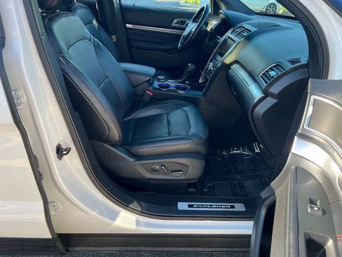 Used 2016 Ford Explorer Sport w/ Equipment Group 401A AWD/4WD image 28