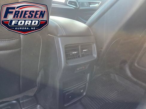 Used 2020 Ford Edge Titanium w/ Equipment Group 301A AWD/4WD image 25