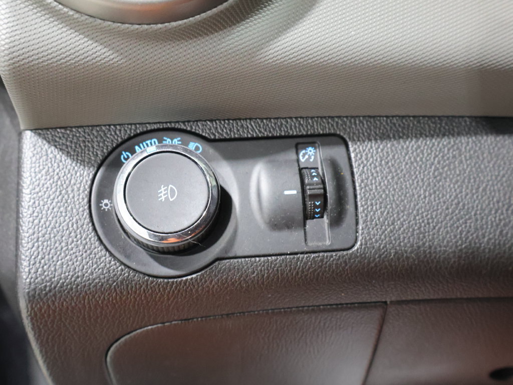 Used 2015 Chevrolet Sonic LTZ FWD image 29