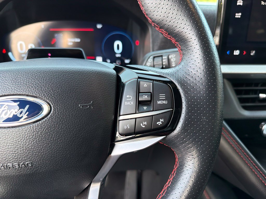 Used 2025 Ford Explorer ST-Line w/ ST-Line Street Pack AWD/4WD image 17