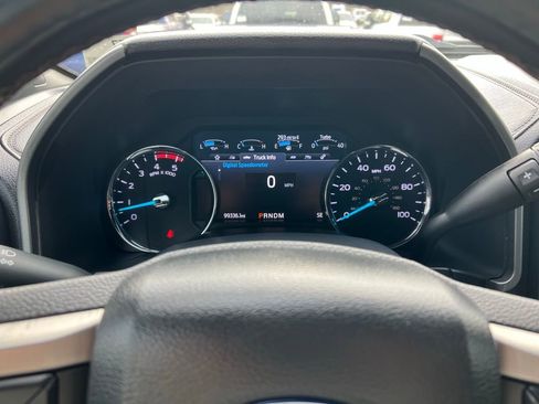 Used 2022 Ford F250 Platinum w/ FX4 Off-Road Package image 40