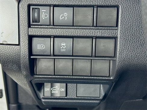 Certified 2025 Toyota Tacoma TRD Off-Road image 10