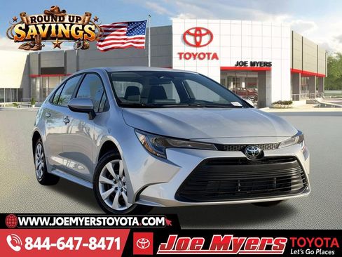 Certified 2026 Toyota Corolla LE image 1