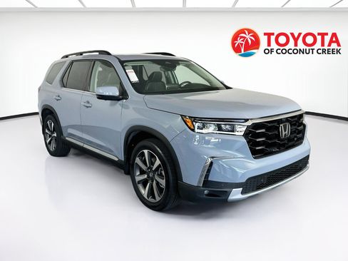 Used 2024 Honda Pilot Elite image 1