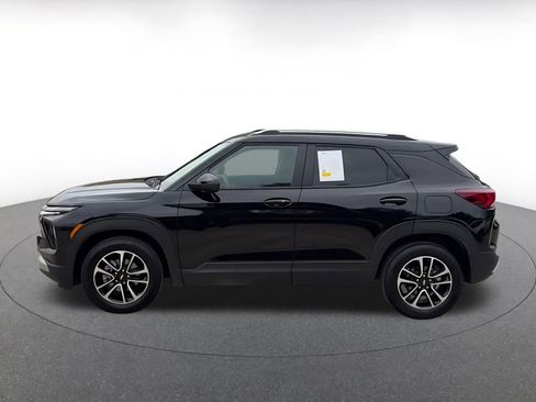 Used 2025 Chevrolet TrailBlazer LT image 9