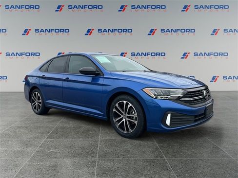 Used 2022 Volkswagen Jetta Sport image 7